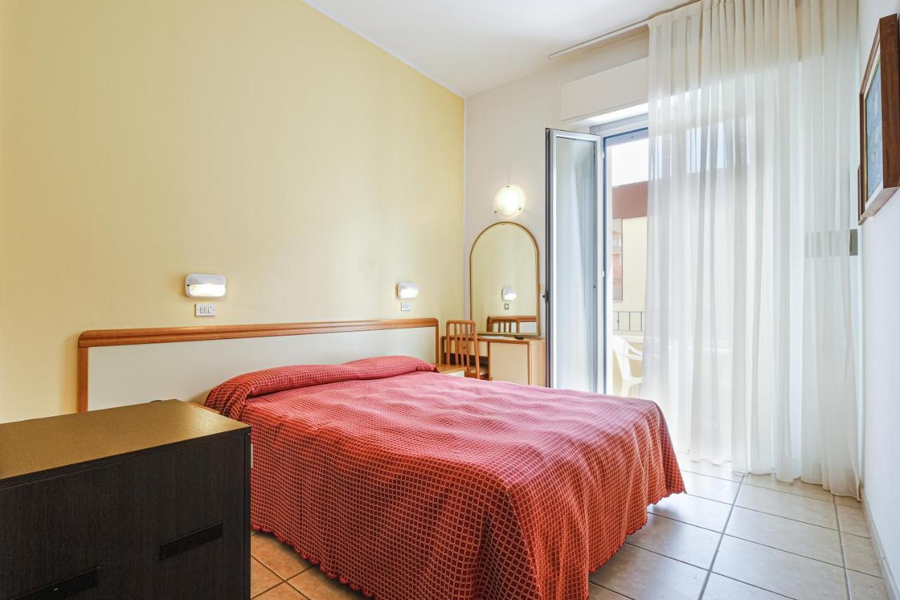 Hotel Thea Bellaria-Igea Marina Eksteriør billede