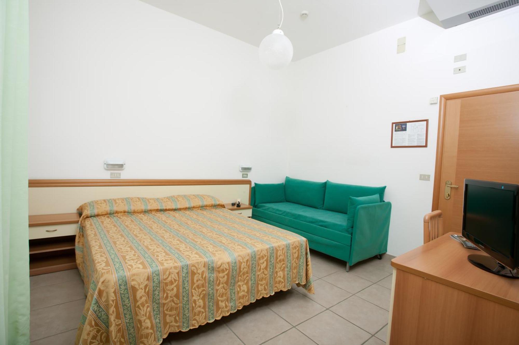 Hotel Thea Bellaria-Igea Marina Værelse billede
