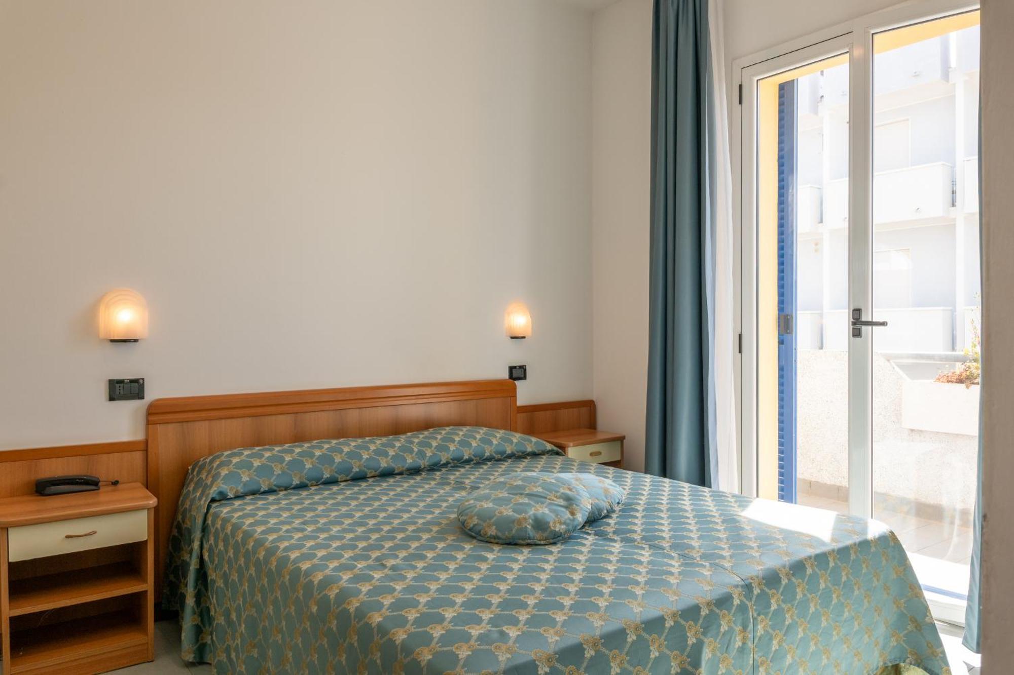 Hotel Thea Bellaria-Igea Marina Eksteriør billede